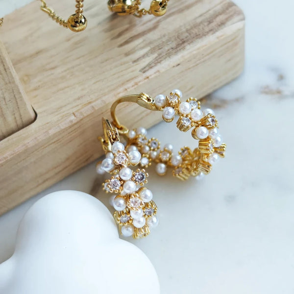 Kolczyki ze złota „Pearls Glow”